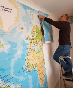 Custom digital wallpaper service