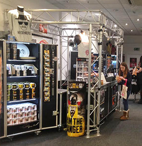 Lighting truss in retail stores