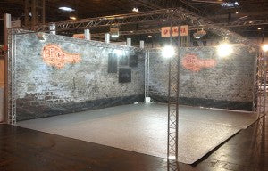Help setting up exhibition truss