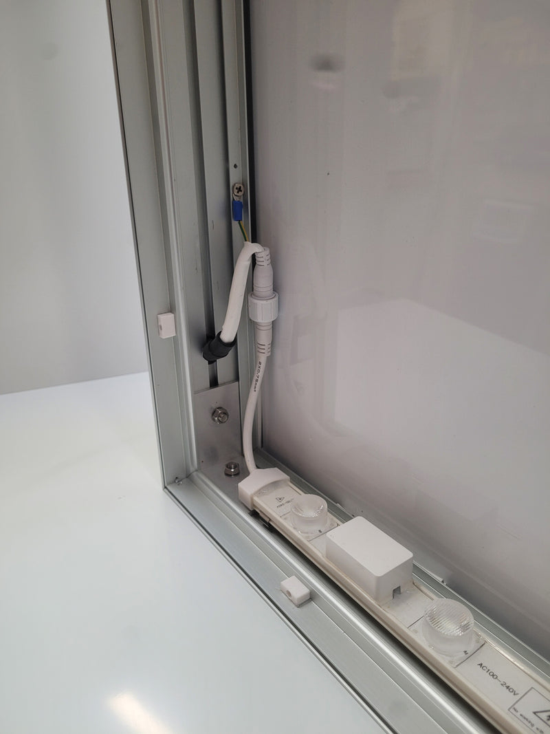 LED Edgelit lightbox with printed acrylic panel