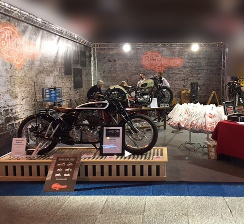 Modularer Truss-Ständer im Eckstil, 5 m breit x 7 m tief | 2,5 m hoch