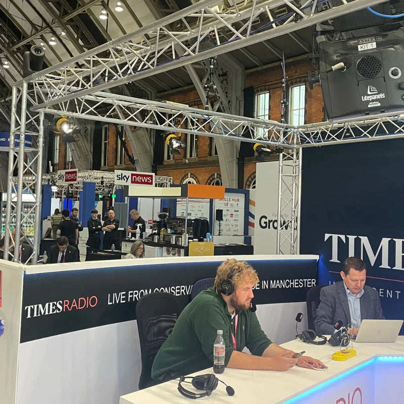 Support en treillis modulaire de style périmètre complet 3M de large X 8M de profondeur | 2,5 M de haut