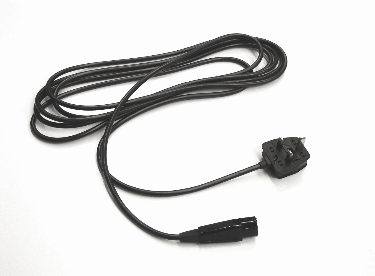 Connexion du câble secteur de 3 m avec fiche (connecteur IEC)