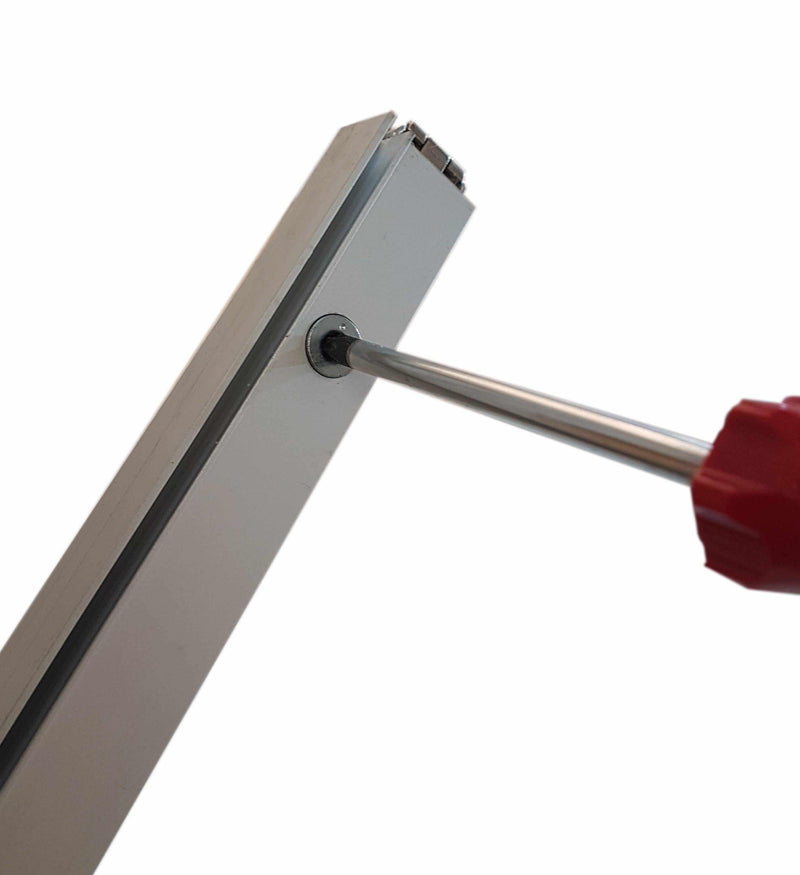 Click and fit display counter detail