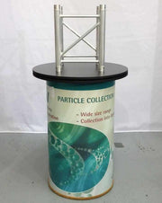 Hand turntable in use